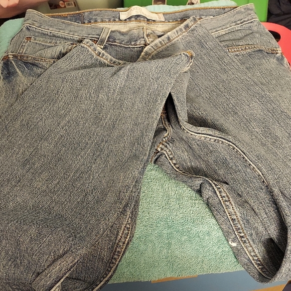 Levi's Blue Straight Leg Jeans Timeless Style - Picture 1 of 8